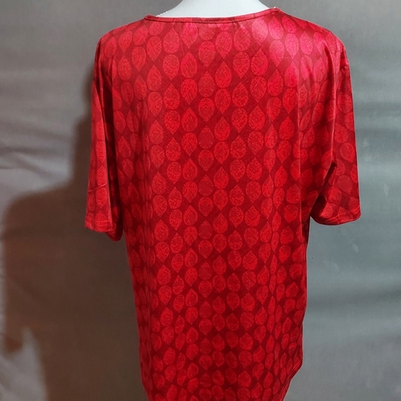 Womans top with half zipper - Picture 3 of 7